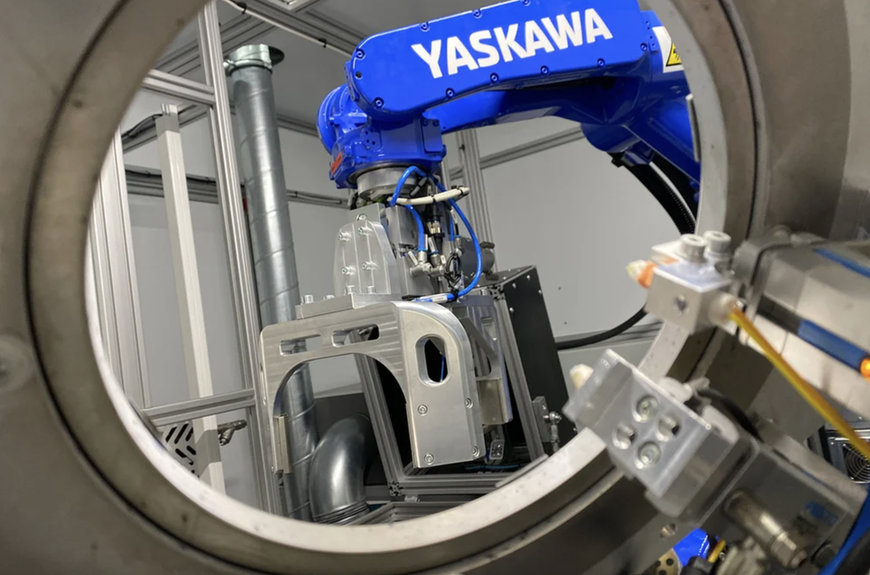 YASKAWA: HANDLING AND WELDING ROBOTS WORK “ARM IN ARM”